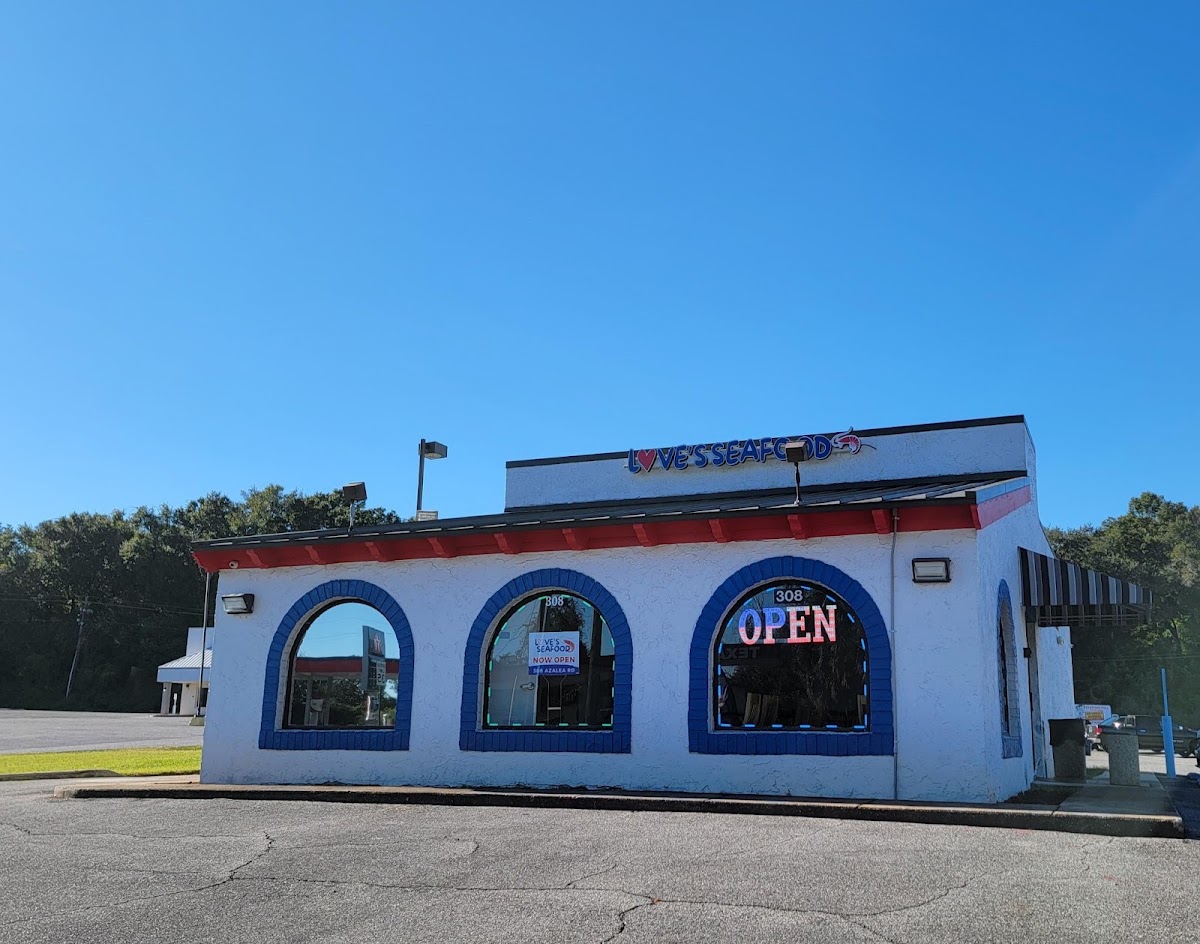 Love's Seafood - Azalea Rd